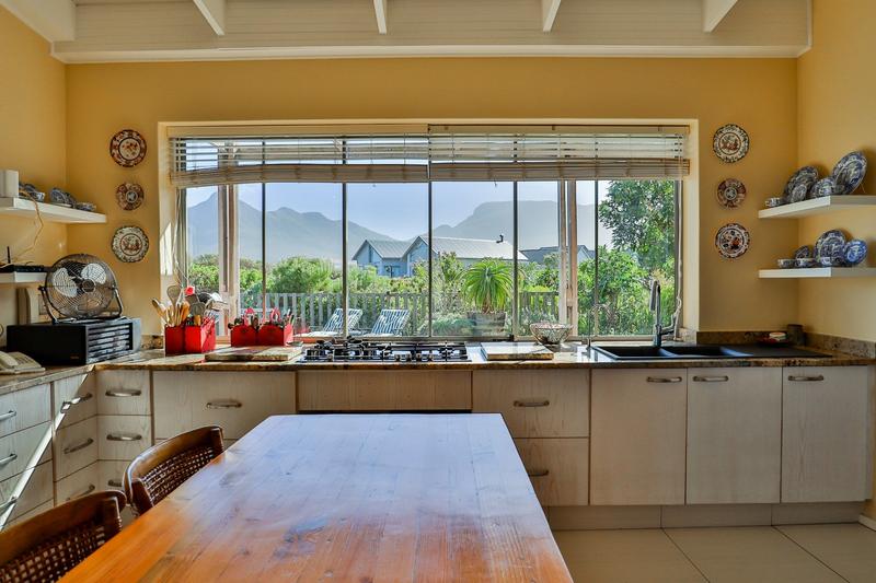 5 Bedroom Property for Sale in Lake Michelle Western Cape